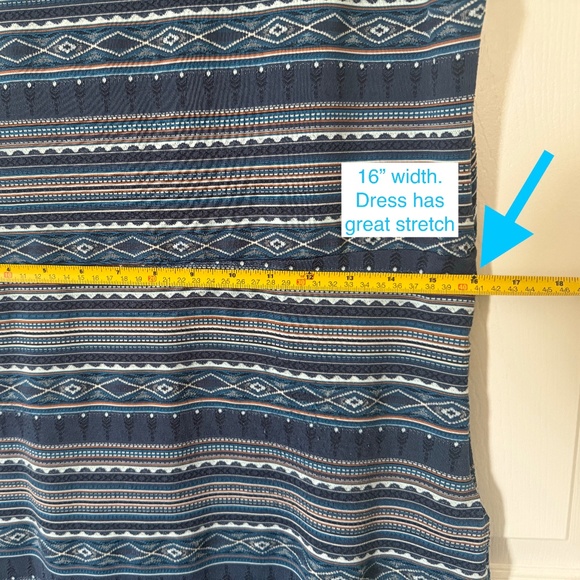 sherpa adventure gear dress, with zippered side pocket, size Medium - Picture 6 of 9